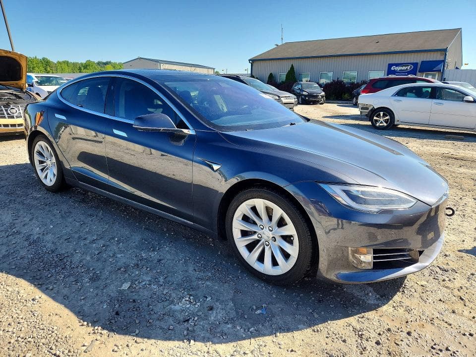 2016 TESLA MODEL S 4