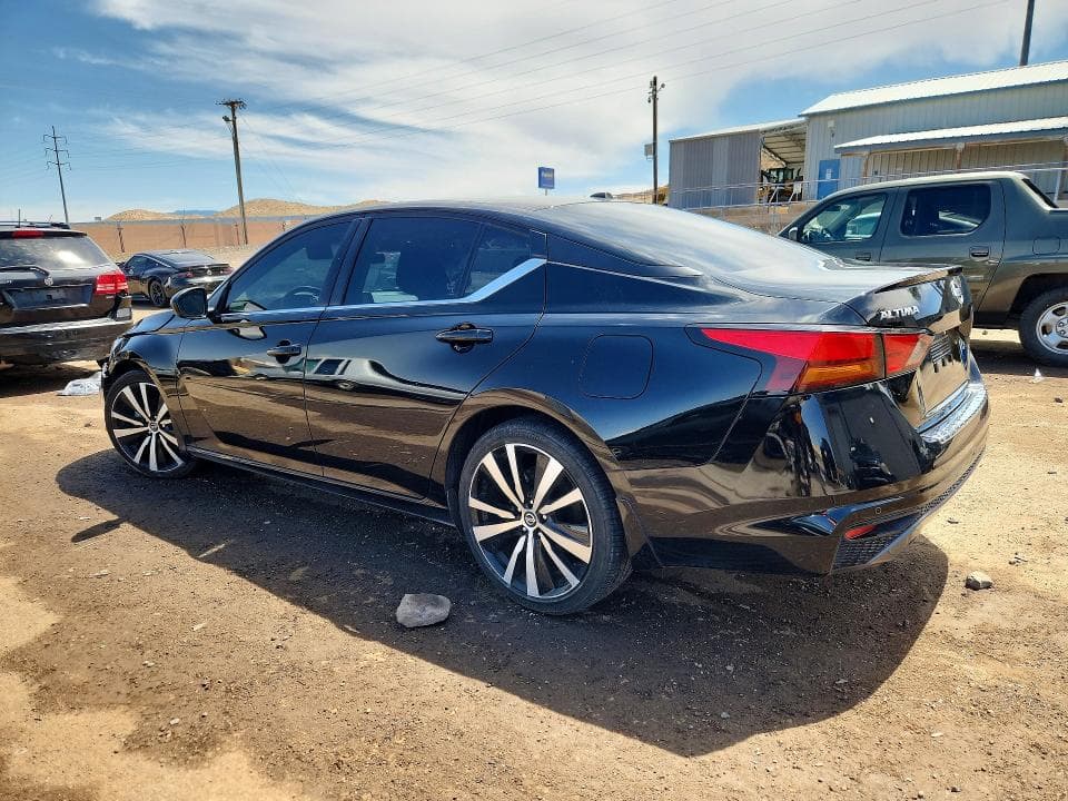 2022 NISSAN ALTIMA SR 2