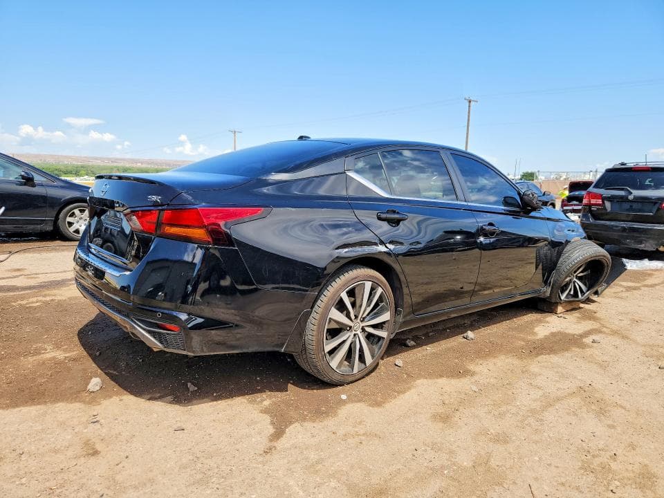 2022 NISSAN ALTIMA SR 3