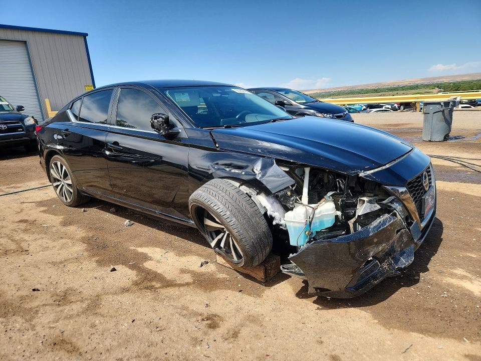 2022 NISSAN ALTIMA SR 4