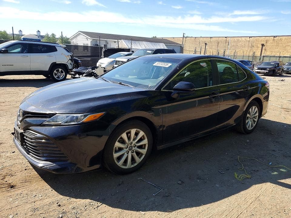 2019 TOYOTA CAMRY LE - 1