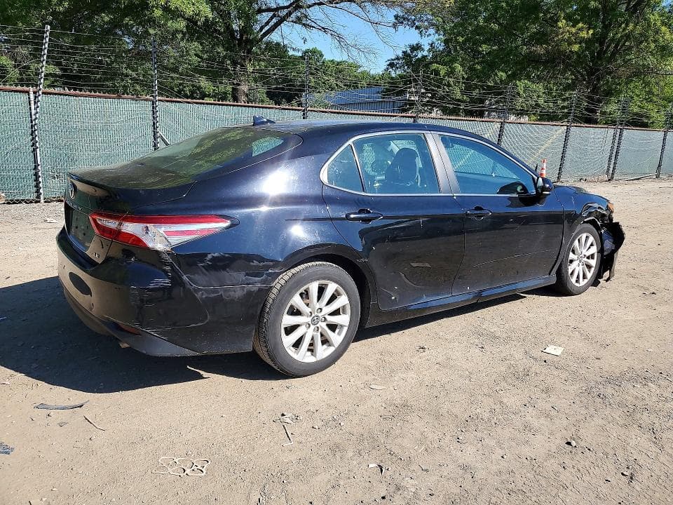 2019 TOYOTA CAMRY LE 3