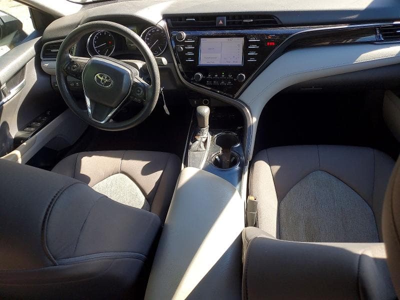 2019 TOYOTA CAMRY LE 8