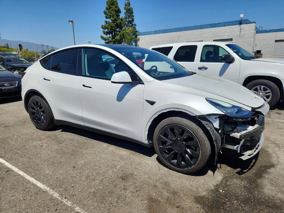 2022 TESLA MODEL Y 4
