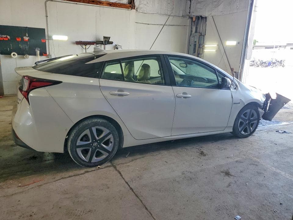 2019 TOYOTA PRIUS 3