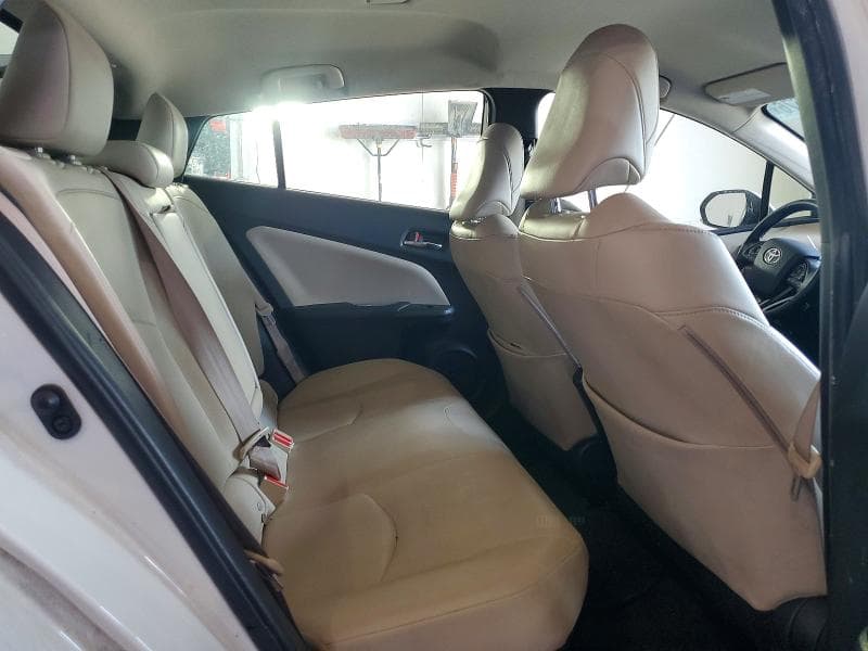 2019 TOYOTA PRIUS 10
