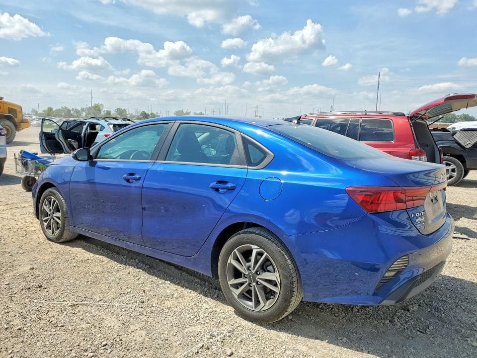 2024 KIA FORTE LXS 2