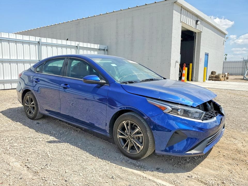 2024 KIA FORTE LXS 4