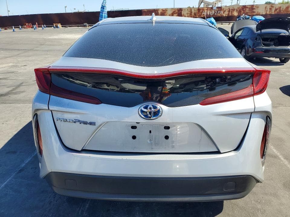 2017 TOYOTA PRIUS PRIME PREMIUM 6