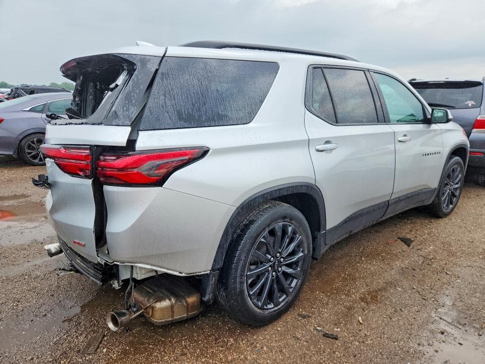 2022 CHEVROLET TRAVERSE RS 3