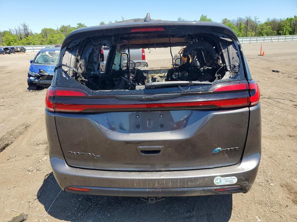 2022 CHRYSLER PACIFICA HYBRID TOURING L 6