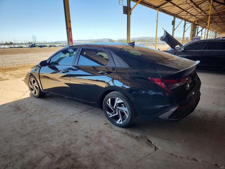 2025 HYUNDAI ELANTRA SEL SPORT 2
