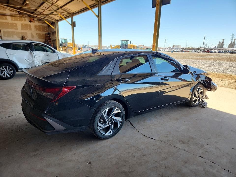 2025 HYUNDAI ELANTRA SEL SPORT 3