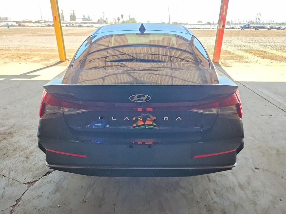 2025 HYUNDAI ELANTRA SEL SPORT 6