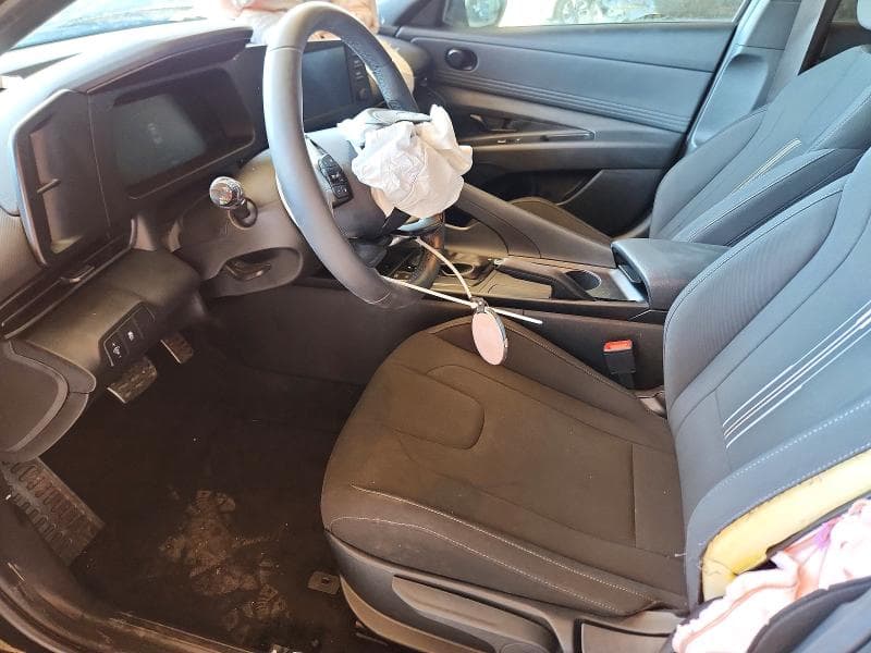 2025 HYUNDAI ELANTRA SEL SPORT 7
