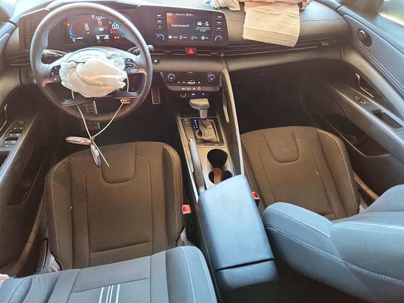 2025 HYUNDAI ELANTRA SEL SPORT 8