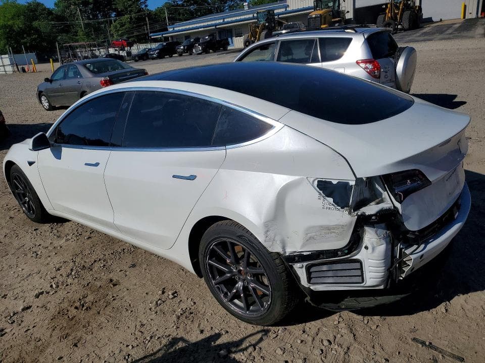 2018 TESLA MODEL 3 2