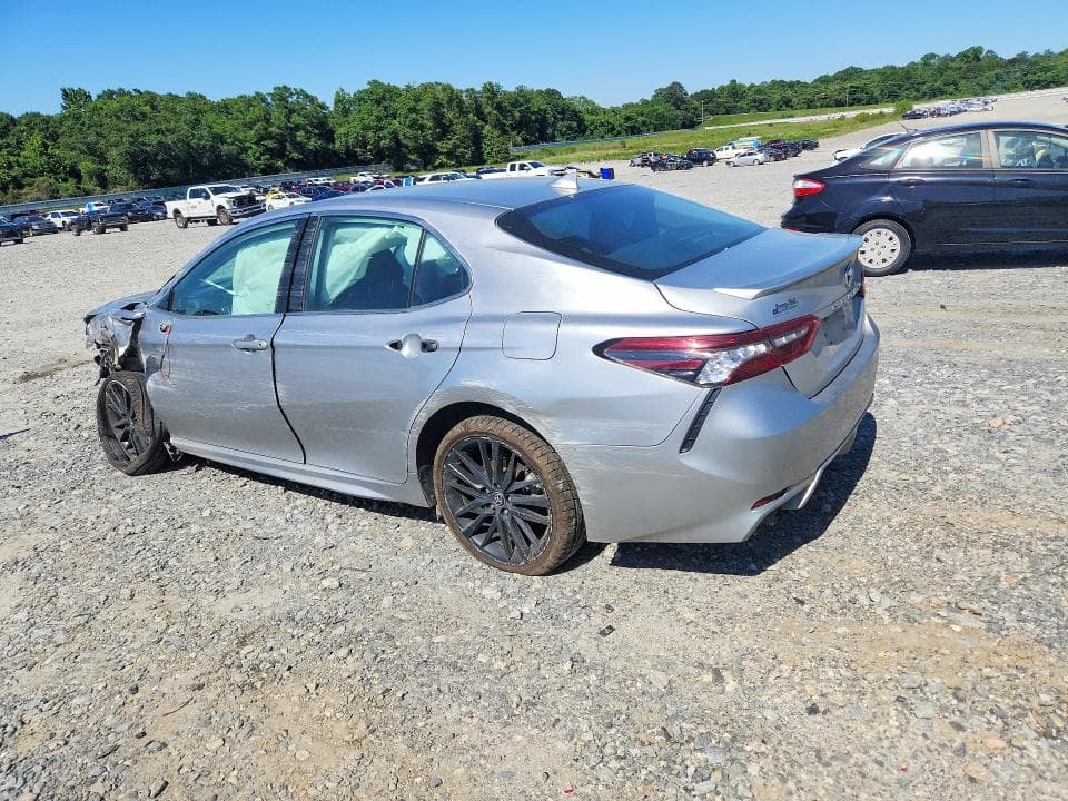 2024 TOYOTA CAMRY XSE 2