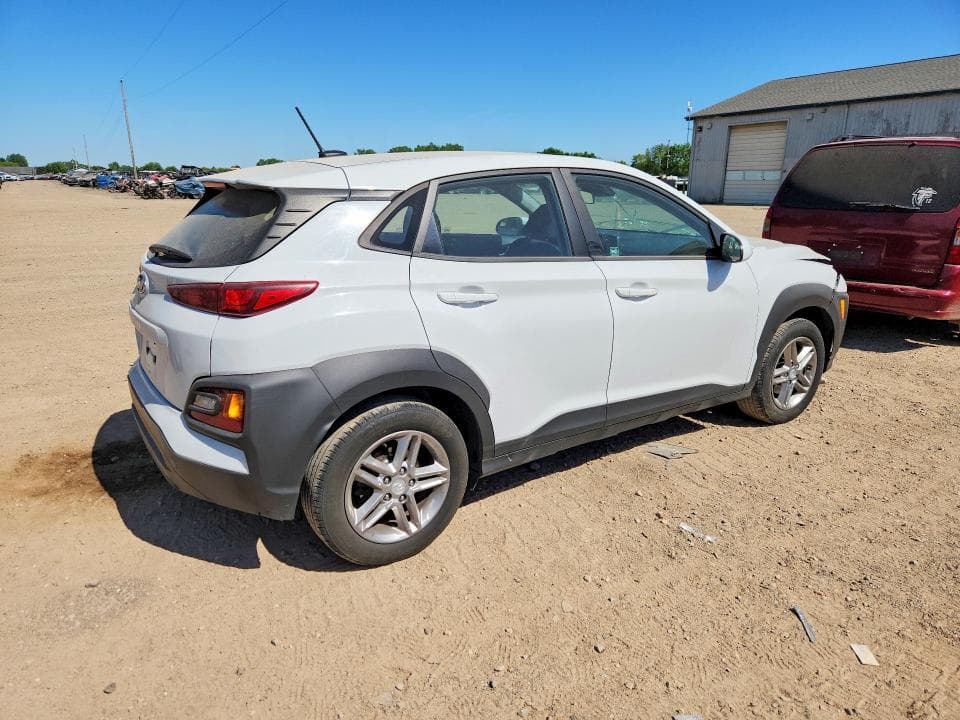 2021 HYUNDAI KONA SE 3