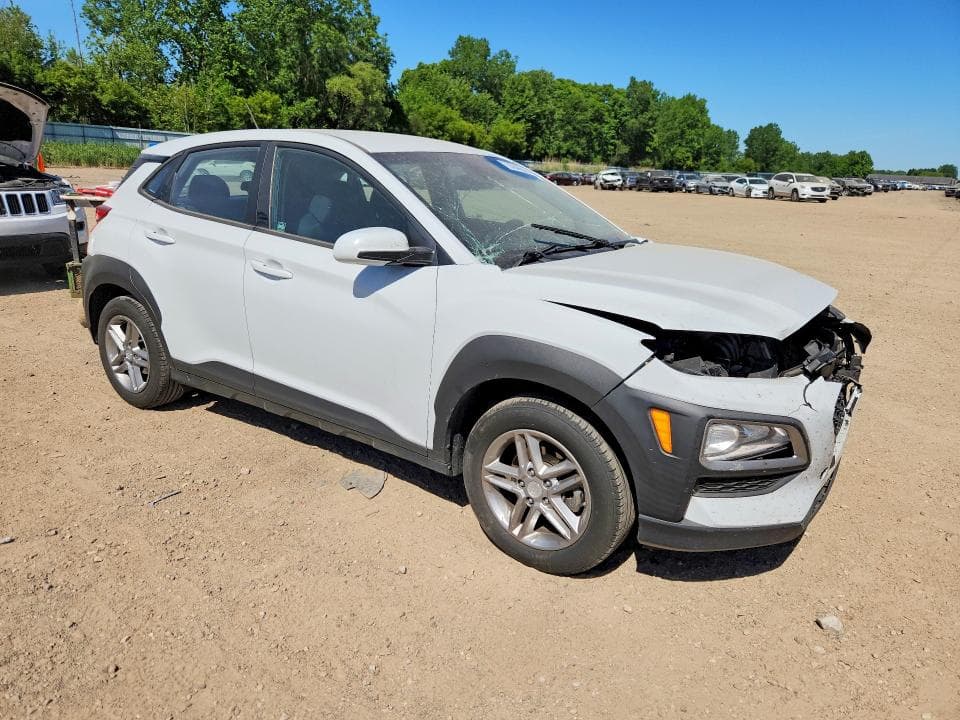 2021 HYUNDAI KONA SE 4