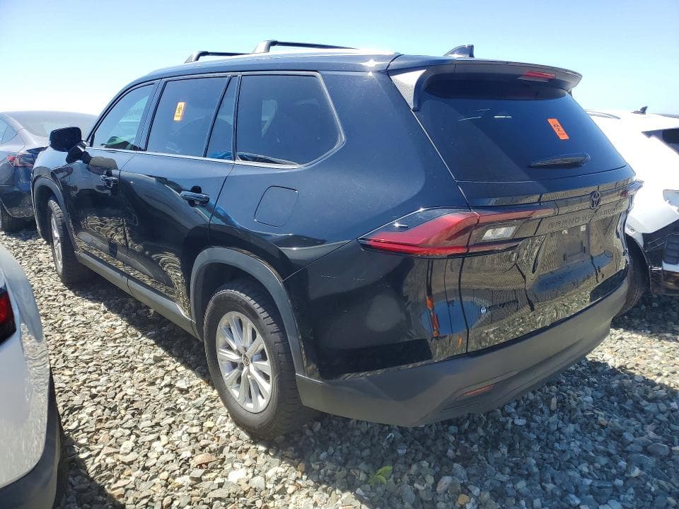 2024 TOYOTA 4 WHEEL DR 2