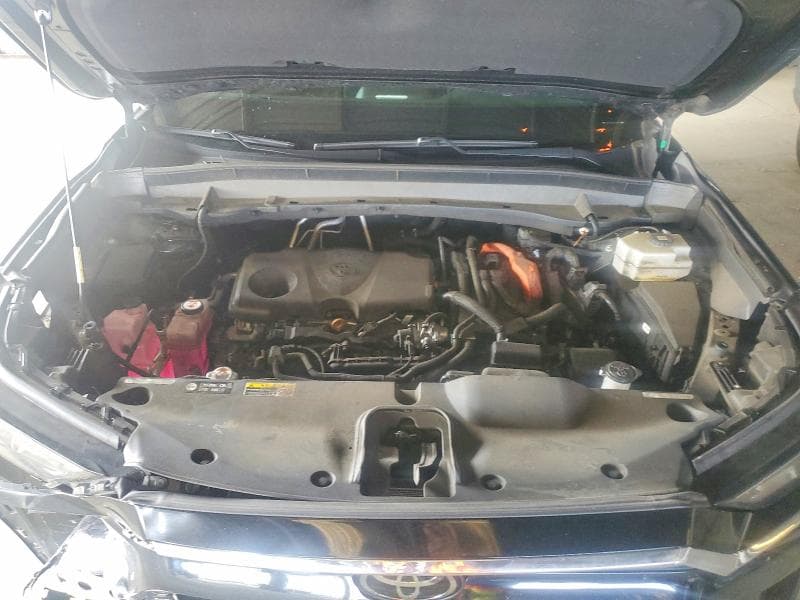 2024 TOYOTA 4 WHEEL DR 12