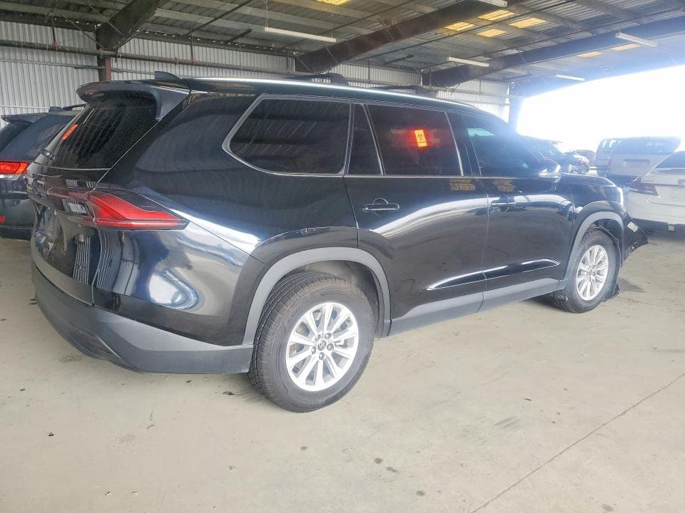 2024 TOYOTA 4 WHEEL DR 3