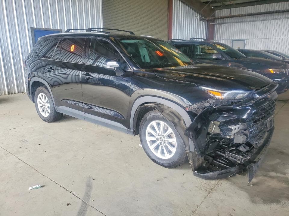 2024 TOYOTA 4 WHEEL DR 4