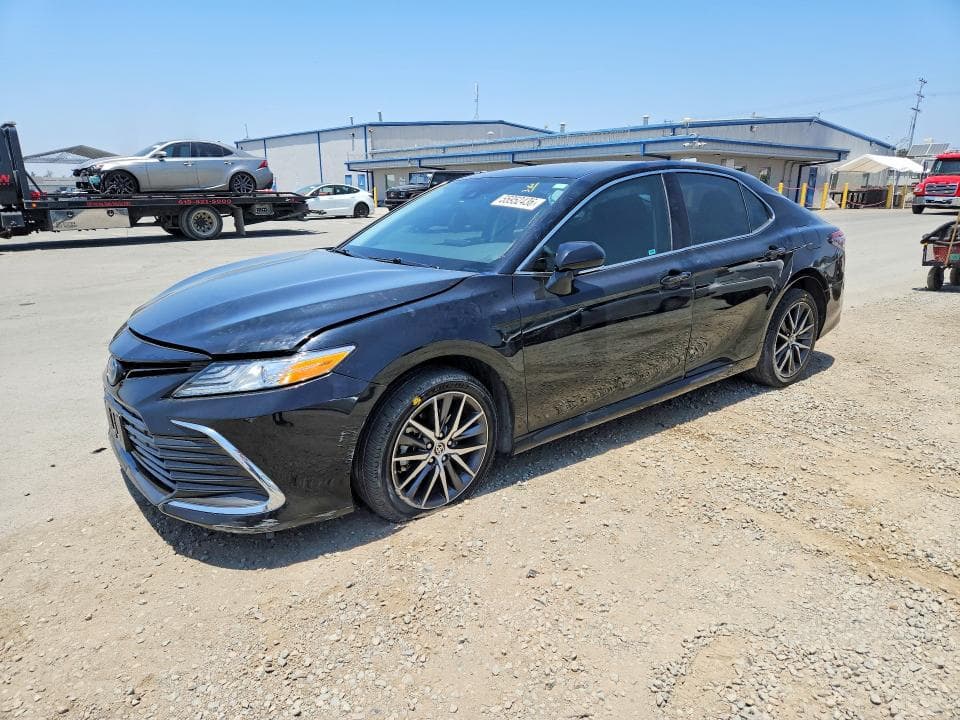 2023 TOYOTA CAMRY XLE - 1