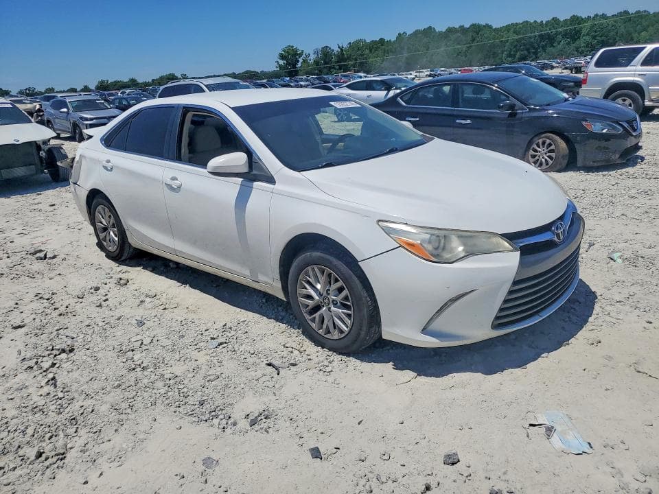 2017 TOYOTA CAMRY LE 4