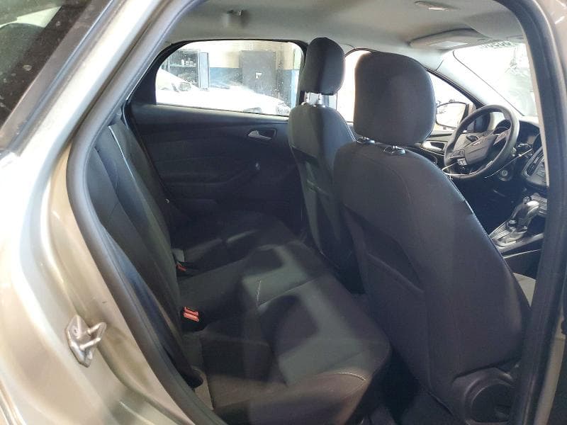 2016 FORD FOCUS SE 10