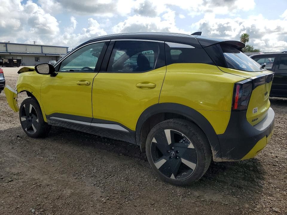 2025 NISSAN KICKS SR 2