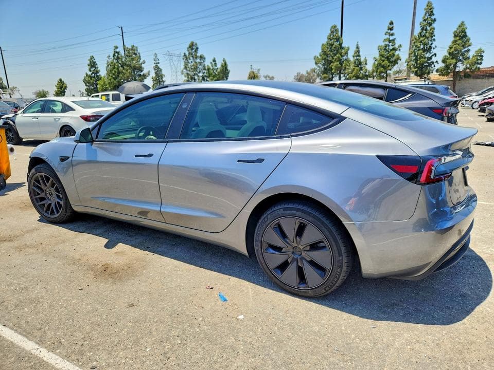 2025 TESLA MODEL 3 2