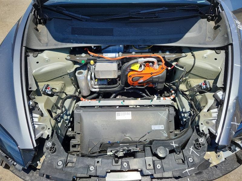 2025 TESLA MODEL 3 11