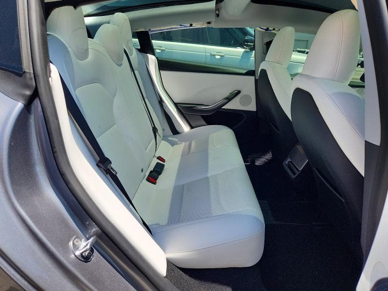 2025 TESLA MODEL 3 10