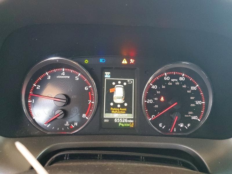 2018 TOYOTA RAV4 SE 9