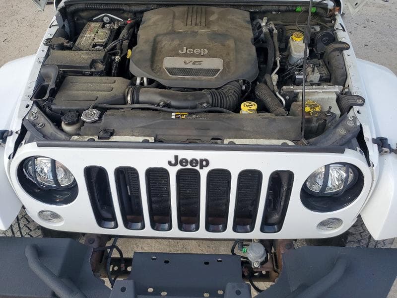 2018 JEEP WRANGLER UNLIMITED SAHARA 12