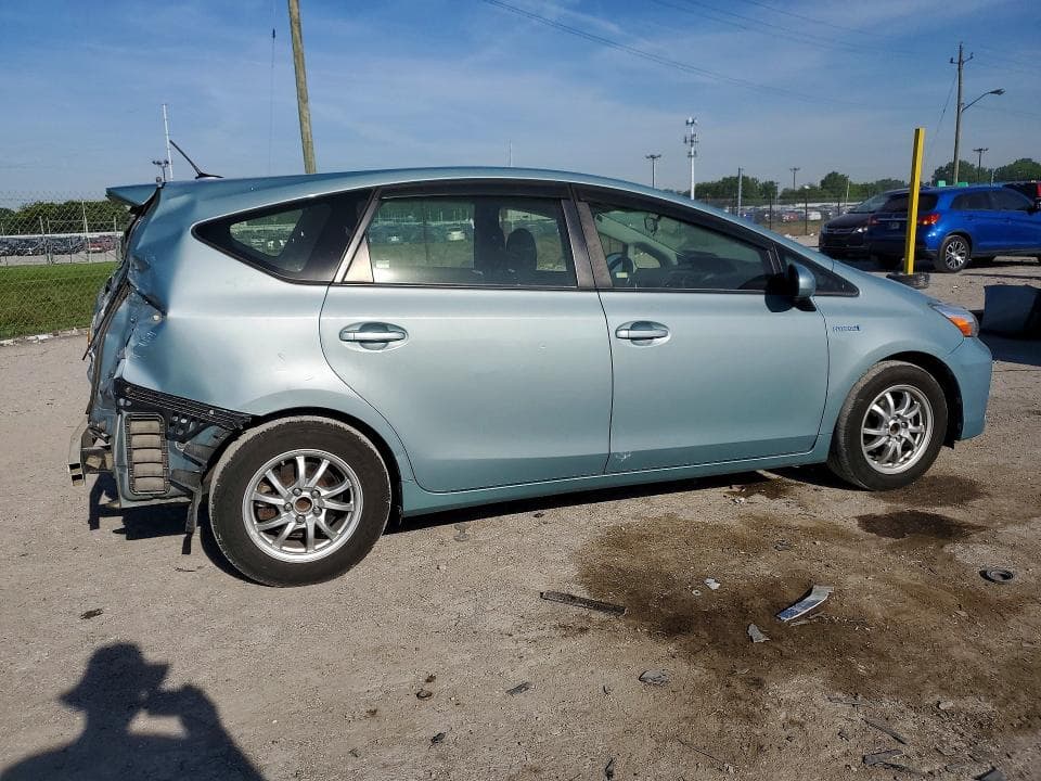 2016 TOYOTA PRIUS V THREE THREE 3