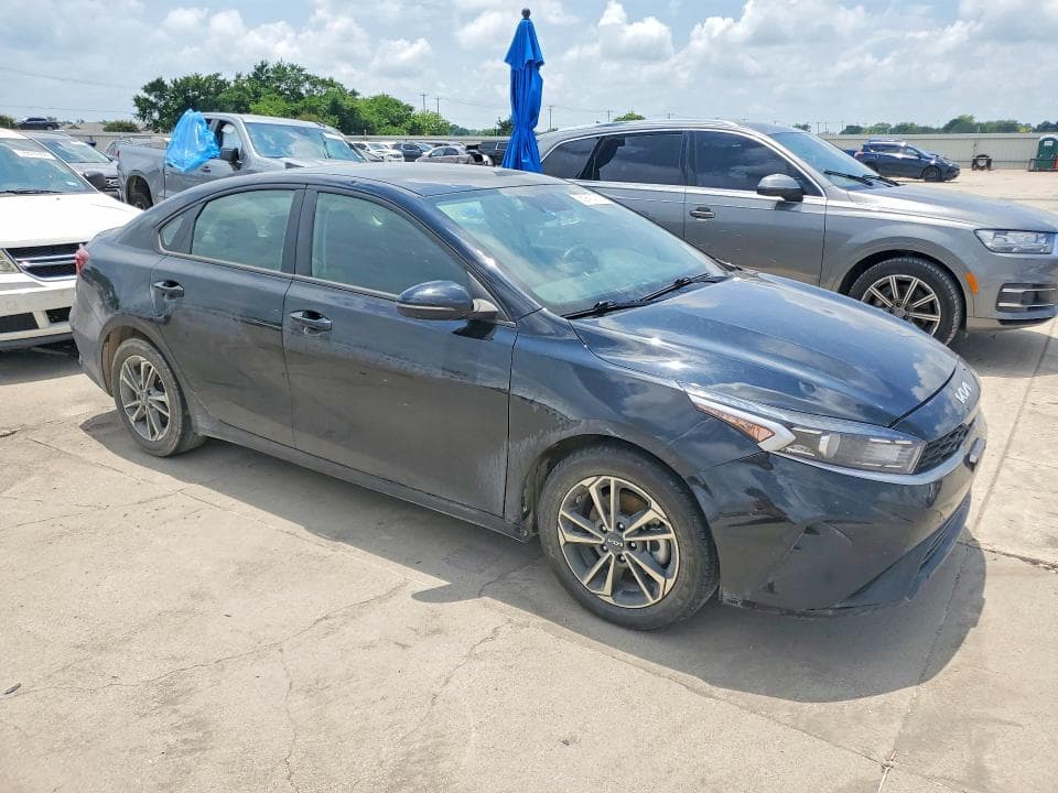 2024 KIA FORTE LXS 4