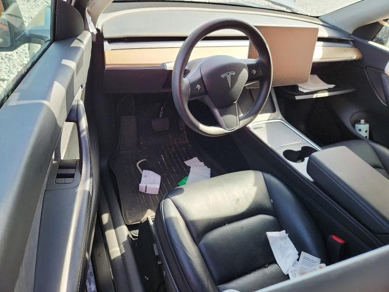 2022 TESLA MODEL Y 8