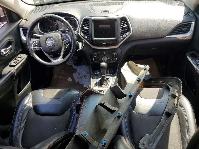 2016 JEEP CHEROKEE TRAILHAWK 8