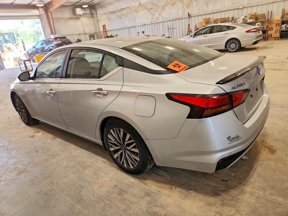 2025 NISSAN ALTIMA SV 2