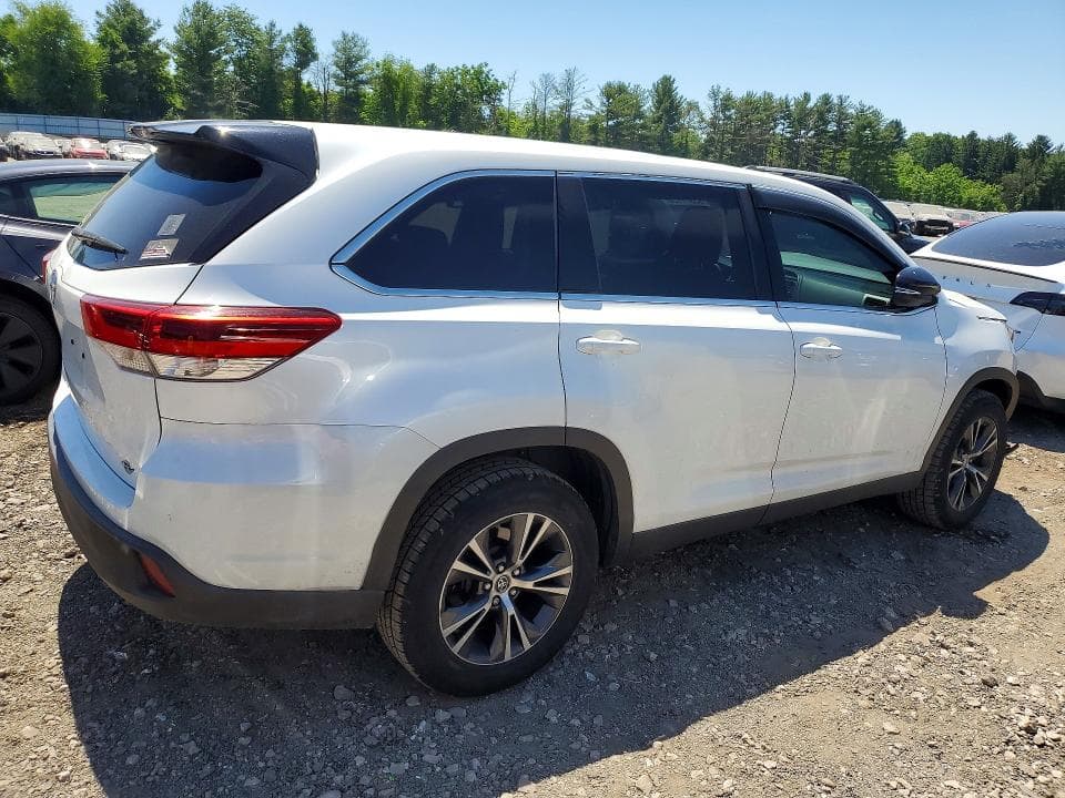2019 TOYOTA HIGHLANDER LE 3