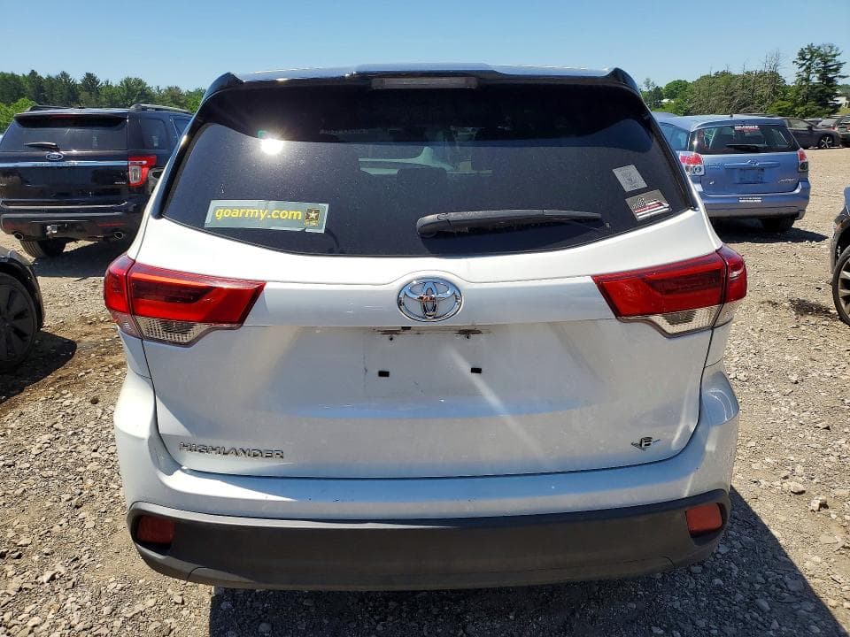 2019 TOYOTA HIGHLANDER LE 6