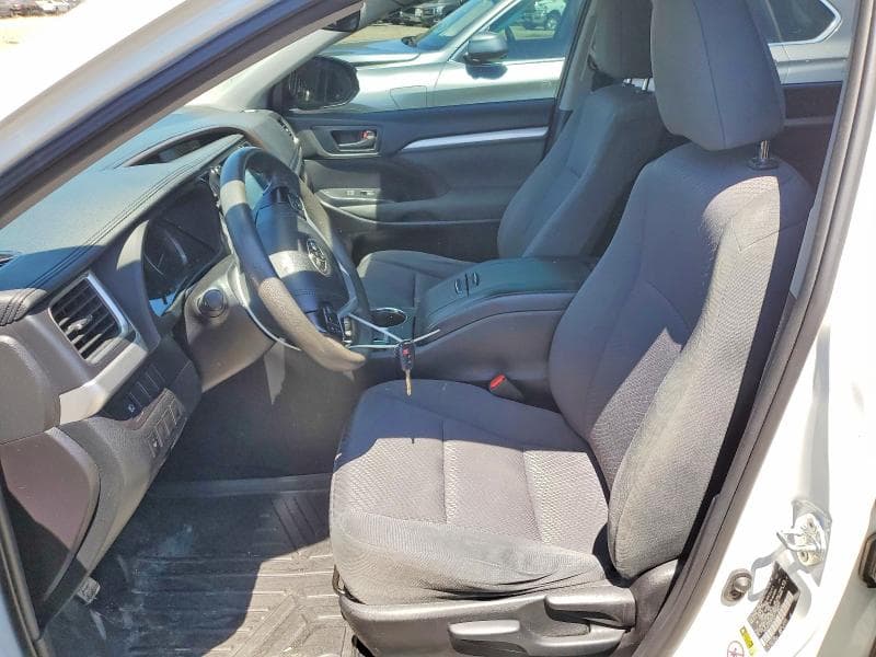 2019 TOYOTA HIGHLANDER LE 7