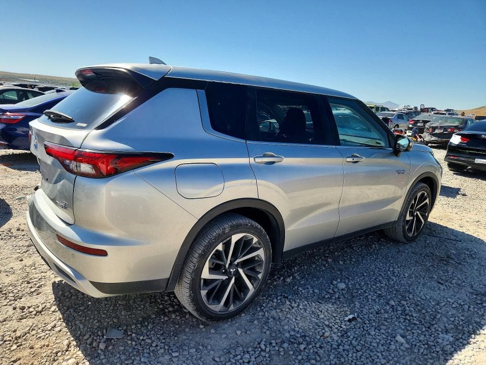 2024 MITSUBISHI OUTLANDER SE 3