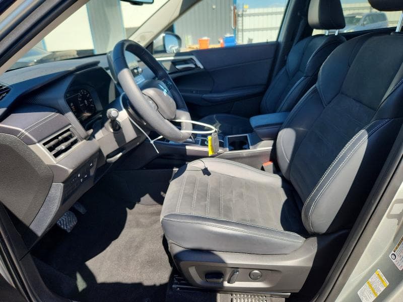 2024 MITSUBISHI OUTLANDER SE 7