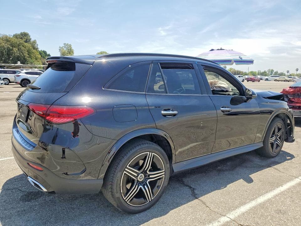2024 MERCEDES-BENZ GLC 300 3
