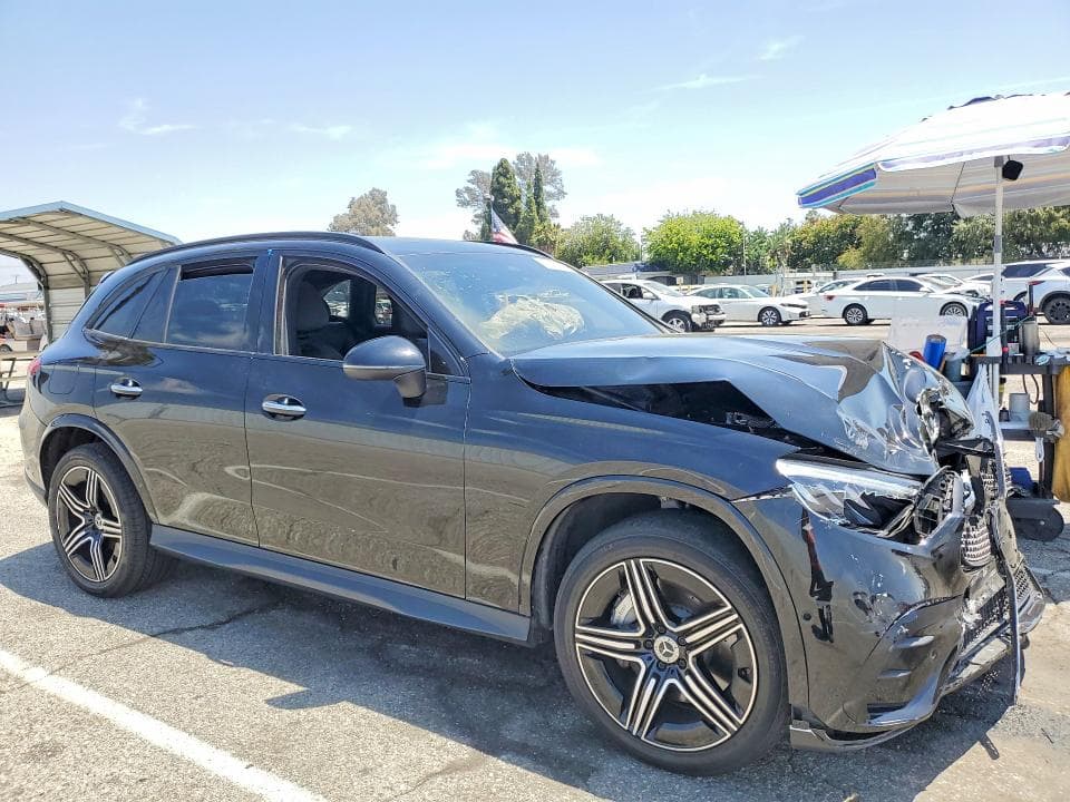 2024 MERCEDES-BENZ GLC 300 4