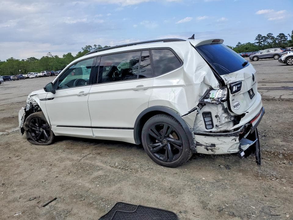2024 VOLKSWAGEN TIGUAN SE R-LINE BLACK 2